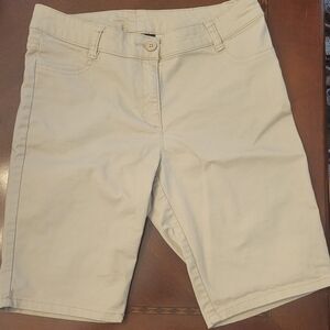 Izod Women's Cream Bermudas 2 Pairs